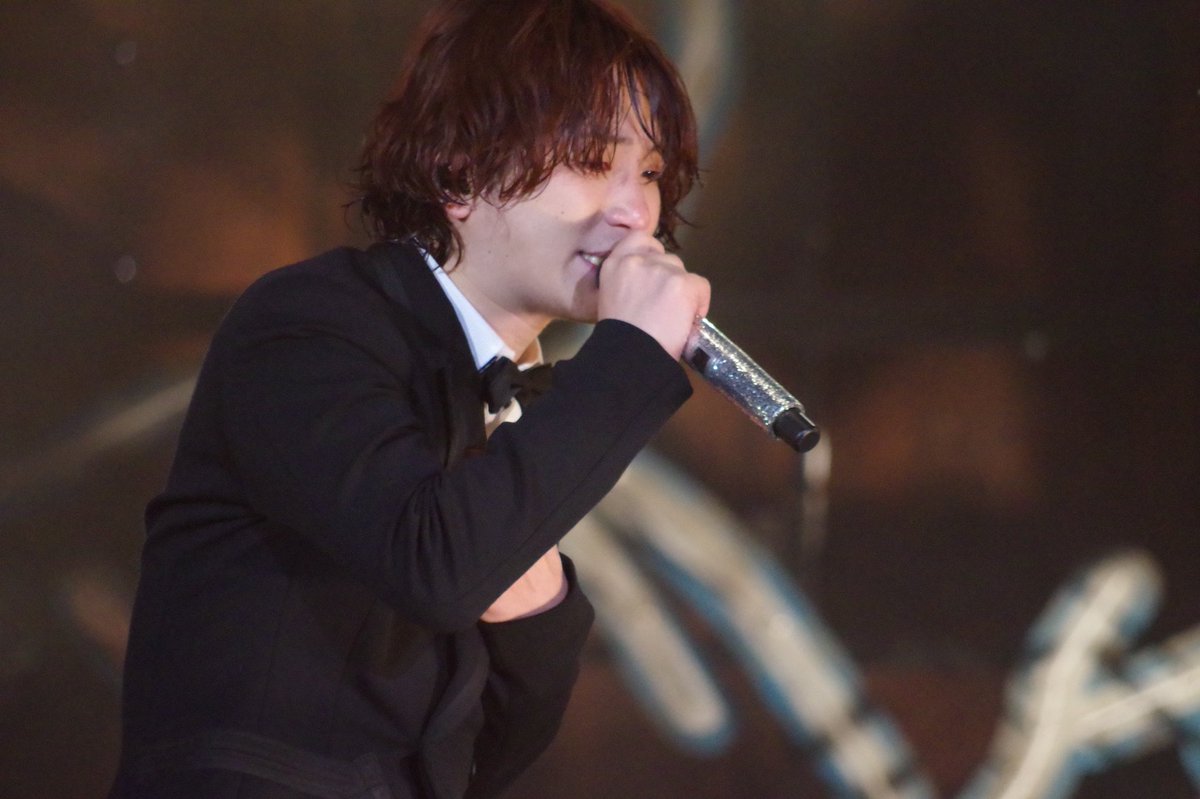 chanxxxxx2's tweet photo. 深瀬さんが歌えなくなっちゃう直前の写真、、、

見るだけで胸が苦しいんだけど、
でも皆と共有できたらなって思うので、載せます。 https://t.co/wN1qBsyNpf