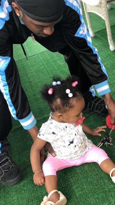 Watch Mom's leaked NSFW photo on TwXstars