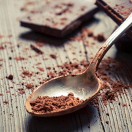 LizEarleWb's tweet photo. Good news! The high cocoa content in dark chocolate can help to increase blood circulation to the skin, leaving a youthful glow. https://t.co/oL9LgwaNc1. #LEWellbeingwisdom https://t.co/qyjLrumNgP