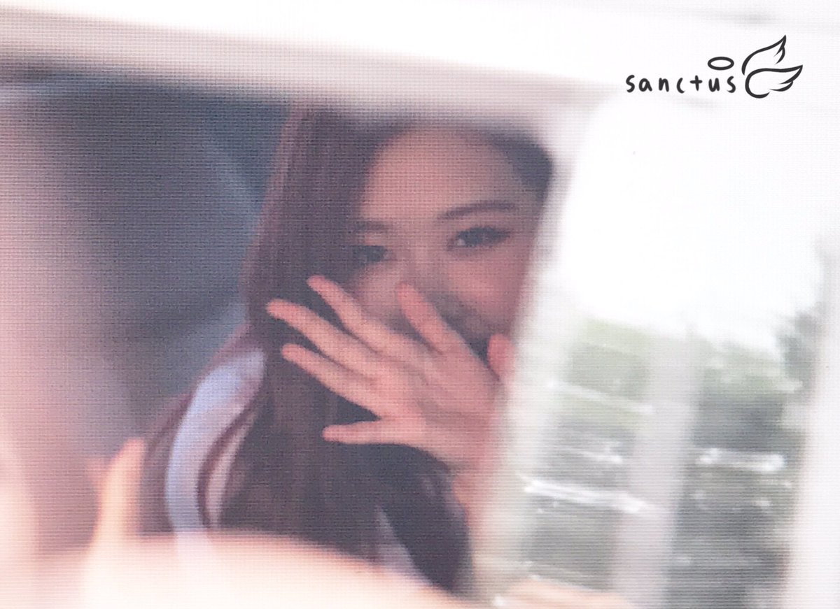 sanctus116's tweet photo. 180617 인가 퇴근 로제 프리뷰
#BLACKPINK #ROSÉ

빼꼼챙도 사랑이지❤️ https://t.co/cRw7cEk9oh