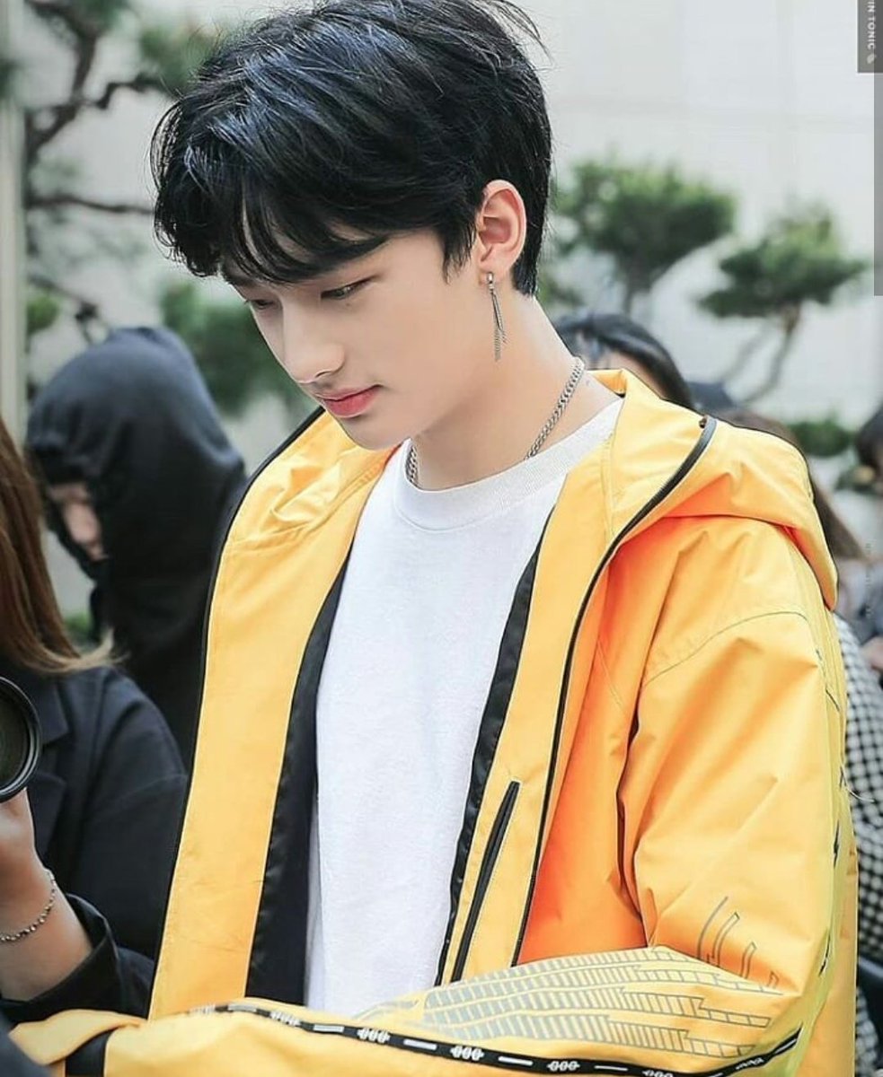villynim's tweet photo. 》Magang jadi driver gr4b
》Mobilnya #wangisurga
Pas ngegrab ketemu degem2 dia
"Eh kak angga!!"
"Eh.... kamu..." (padahal gatau siapa)
"IH KAK ANGGA MASUK ITB YA"
"hehehe iya"
"Ko bisa kak? Tips n trik kak"
"Yang penting mah perbanyak istigfar pas ngerjain soal SBMPTN hehe" https://t.co/lawG6GEzbh