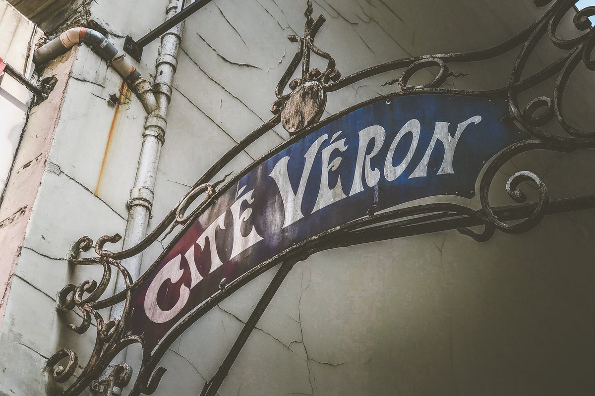 French_Frye's tweet photo. Beautiful signage hidden just steps from Moulin Rouge.
#paris #francophile #traveler #travelblog #Montmartre https://t.co/LzaIiW5Iww