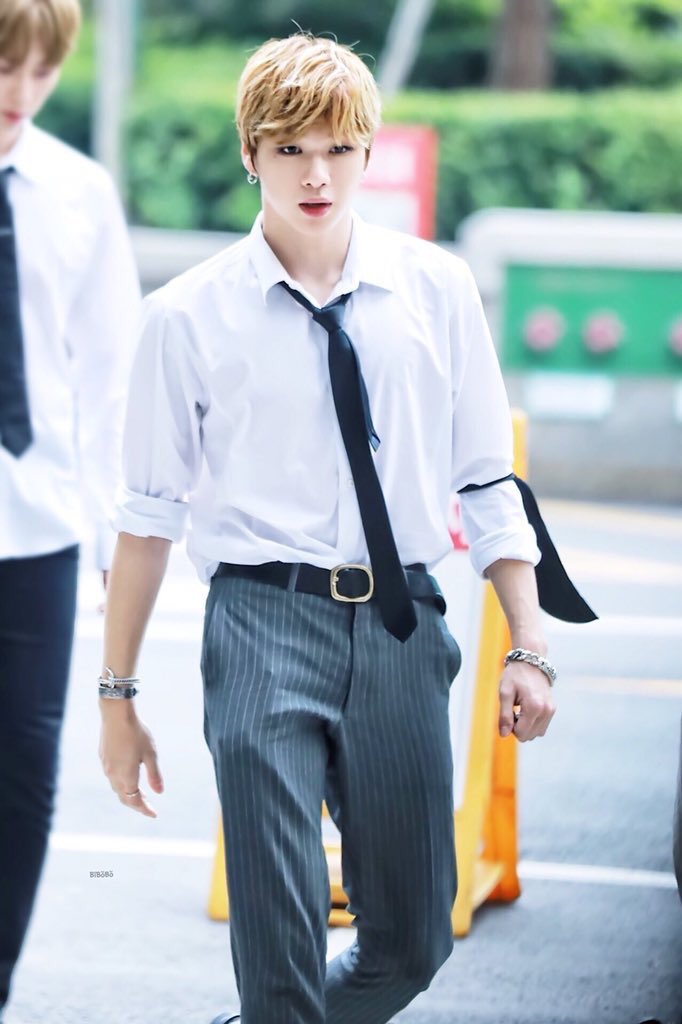 jsmtjyygyjbbjb's tweet photo. ฉันรักลุค ceo ทายาทคังกรุ๊ป ลุคนี้โคตรผัว https://t.co/juaPUnSh4e