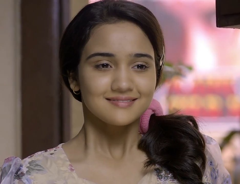 AshiSinghFC1's tweet photo. As our #AshiSingh nominated in #GoldAwards2018 for best debut female award
Let's spam (in good manner) #GoldAwards2018 and @VikasKalantri and let them know y u love the character of Naina Agarwal so much #YehUnDinonKiBaatHai #SundayTask https://t.co/PMsib01y7G