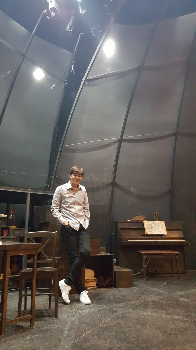 lbkzz27's tweet photo. 뮤지컬 스모크! 오늘 저의 마지막 공연을 준비합니다. 그동안 저의 초를 응원해 주셔서 감사합니다. 마지막 공연 잘 마무리 할께요^^
Photo by 유주혜😄 https://t.co/S4vd6OPBtf