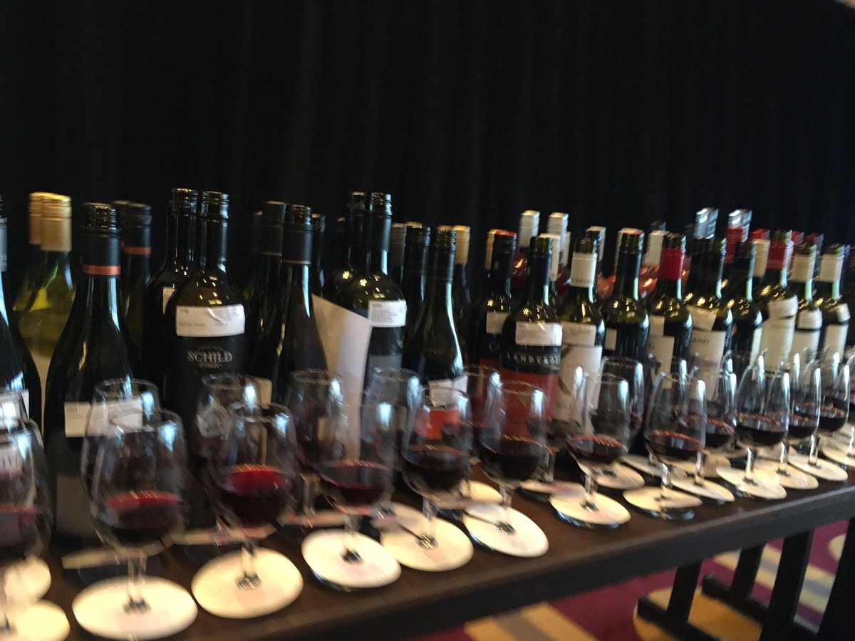 MelbIntlComp's tweet image. Hurry!! Last 16 hours left!! Deadline for entering #MIWC2018 ends tonight!! Register here. buff.ly/2G9TrZI

#france #Italy #germany #spain #chile #Australia #romania #uk #argentina #englishwines