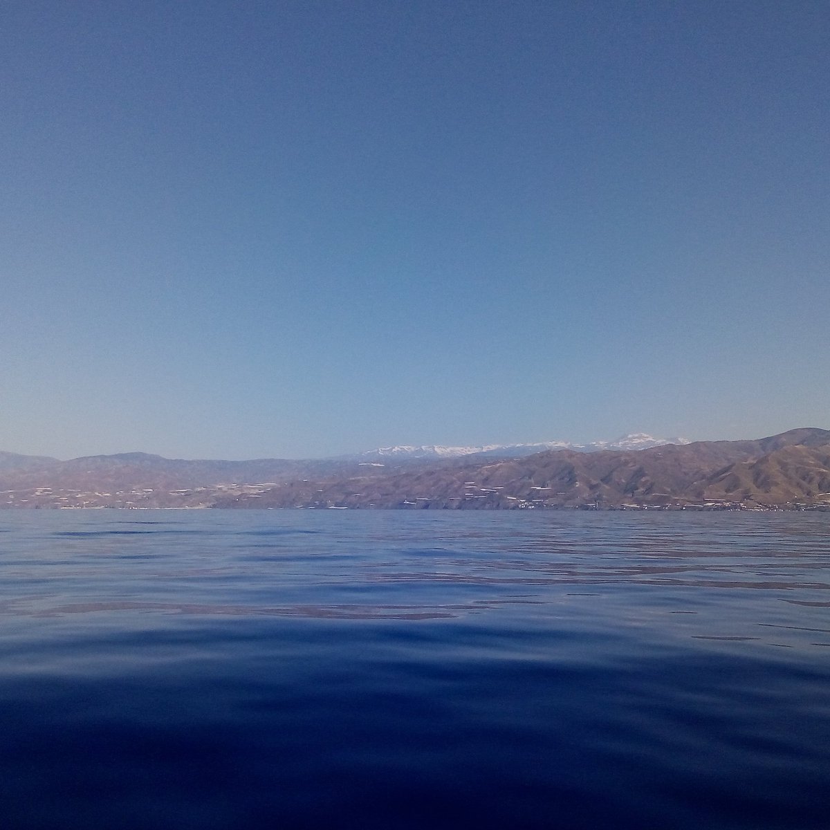 Sierra Nevada desde el mar #nature #LANDSCAPES #mountains #sea #AlboránSea #MediterraneanSea ⛰️🌅