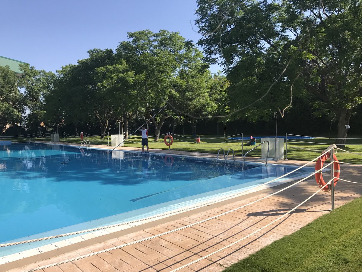 Desde ayer esta abierta la piscina municipal en horario de 12 a 21 h