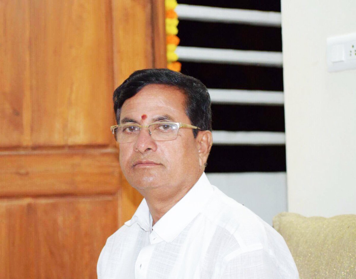 Veeraja_Jawa's tweet photo. My Father, My Pride 💐 (Mr. Vishwanath, Hyderabad)
My best wishes on the occasion of #FathersDay⁠ https://t.co/cZwtzcmjg6