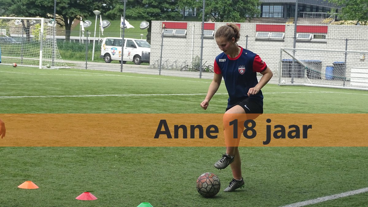 🎉 | Anne is gisteren 18 geworden. Gefeliciteerd!