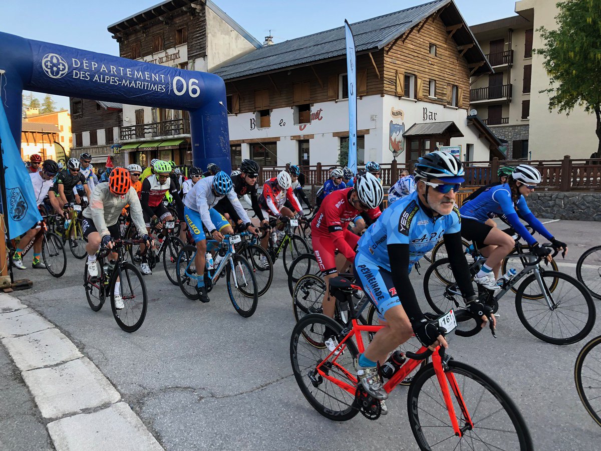 Coureurs au départ ce matin de la <a href="/MercantourCyclo/">MercantourGranfondo</a> avec le sourire 😃On les attend les premiers avec le même enthousiasme d'ici quelques instants 👍#passion #cyclo <a href="/AlpesMaritimes/">alpesmaritimes</a> <a href="/VisitCotedazur/">Côte d'Azur France</a> #lovevalberg