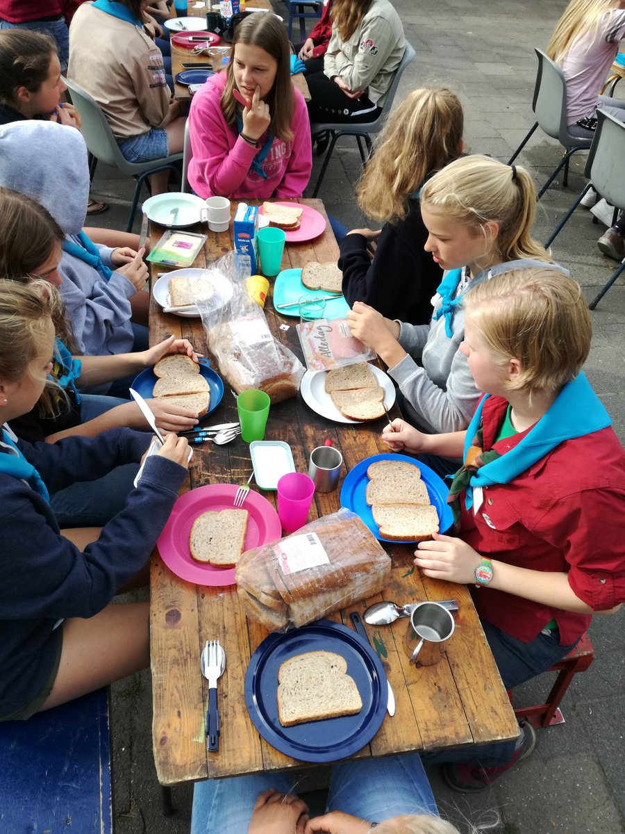 KletskoppenWSJ's tweet photo. Goedemorgen! Opgestart en weer druk aan de slag. Buddies bekend en patrouilles gemaakt #Gerechten # https://t.co/ESrB8CD5Sb