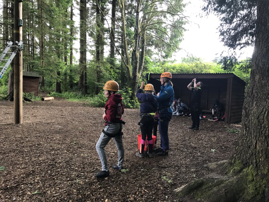 ITTechKA's tweet photo. Team 6 Trapeze skills @PGLTravel @Kilwinning_Acad #Teamwork #Responsibility #dalguise2018 #transitionweekend https://t.co/C2RO7yn2Qz