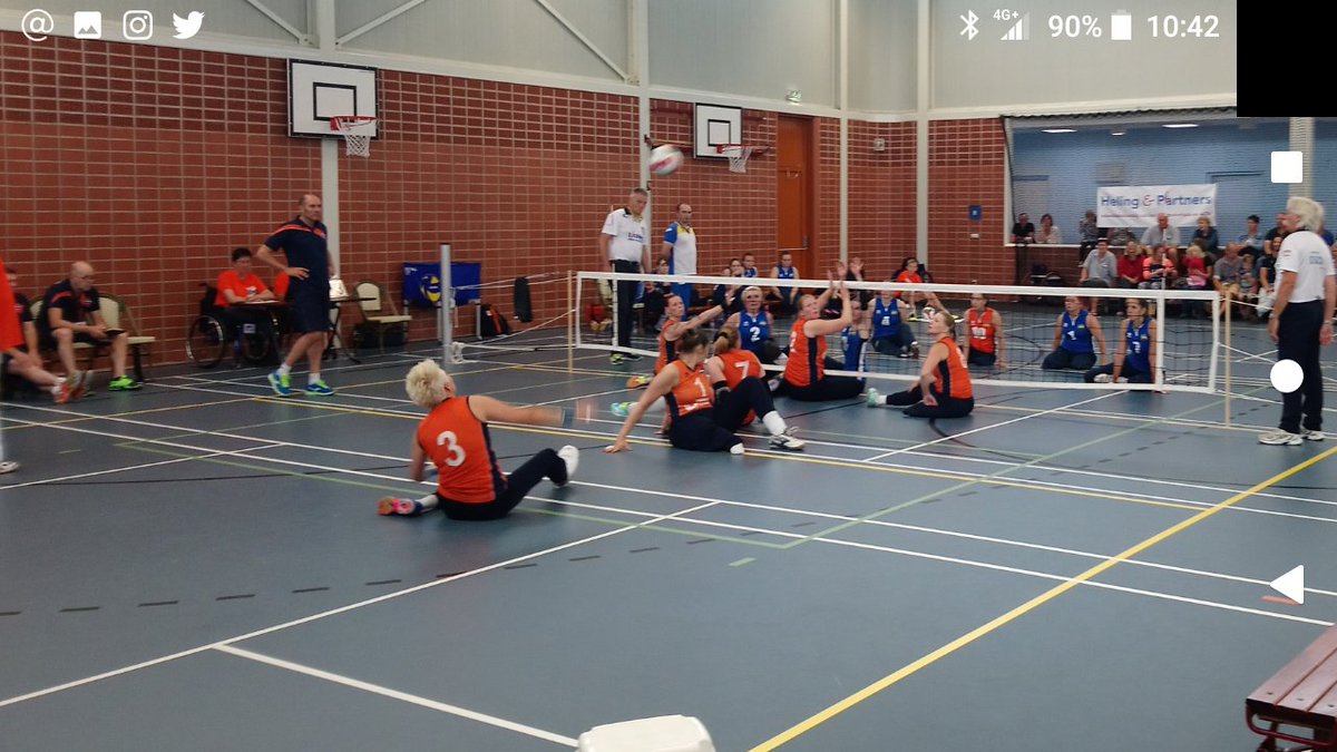 ParavolleyDames's tweet photo. De 3e en laatste dag van het #DutchTournament. In sets staat het 1-1 tegen Ukraine. #sterkevrouwen https://t.co/cspHArgJN9
