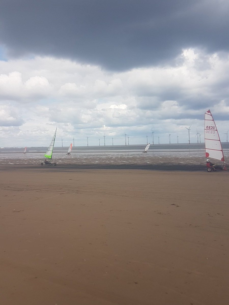 LandsailRedcar's tweet photo. Mini yachts under power heading towards Tuned In

#RideTheWind

@RedcarCleveland @EnjoyTeesValley https://t.co/afEvUeMgo7