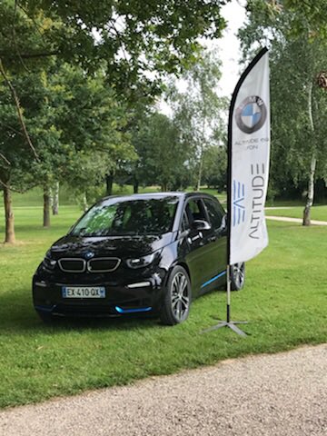 AltitudeBMWMINI's tweet image. #WeAreAltitude 

⛳️ C&apos;est parti pour la 2nde étape de la #BMWGolfCupFrance avec le #GroupeAltitude et #Altitude69Lyon.

⛳️ BIENVENUE au DOMAINE DU GOUVERNEUR à Monthieux ! 

Découvrez sur le parcours, le Nouveau #X2, un #X3, une #BMW #i3s, une #Série4 #GranCoupé et une #M4.