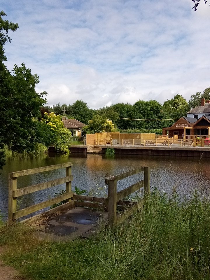 HallMeadDofE's tweet photo. Peaceful morning, sun starting to shine and waiting for our first groups to come through. Had a great first day on assessment.... All smiling ready for day two 🚣🥉☀️ https://t.co/g62l2ooBv4