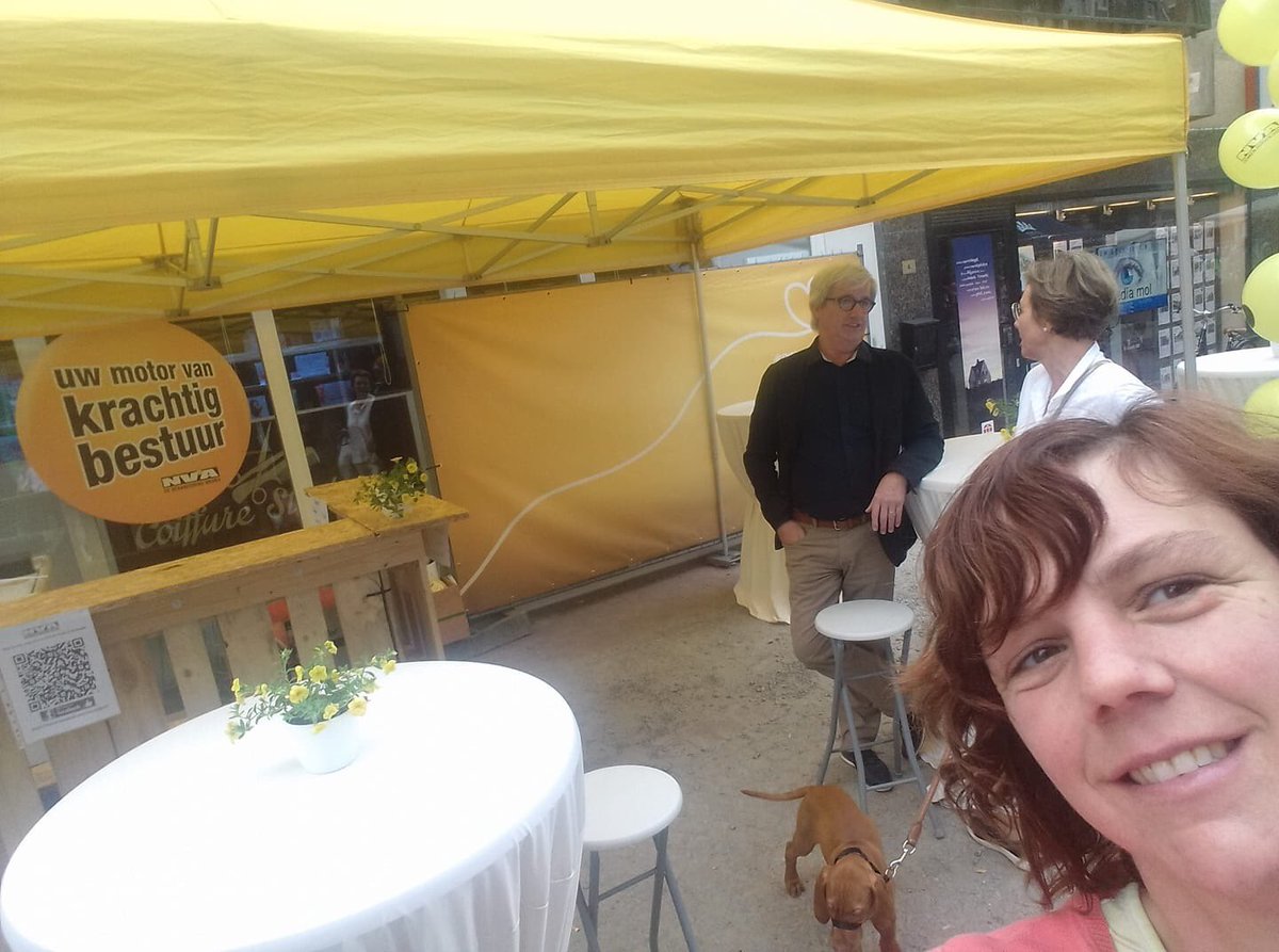 NVAIzegem's tweet photo. Klaar om jullie op onze @de_NVA-stand te ontvangen! Iedereen welkom in de Markstraat! #Batjes https://t.co/vnvYO6Qmml
