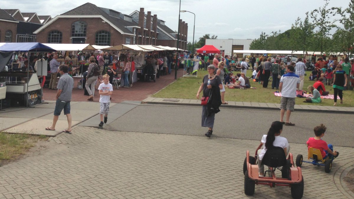 wagenwerkplaats's tweet image. Vandaag shoppen én spelen tegelijk! Het kan tijdens de Trots markt met eerlijke en pure producten én het Zomerkwartier 2018. Nog tot 16 uur op de Wagenwerkplaats.

Alle info:
bit.ly/2lgr7Ih

bit.ly/2lgr7rL