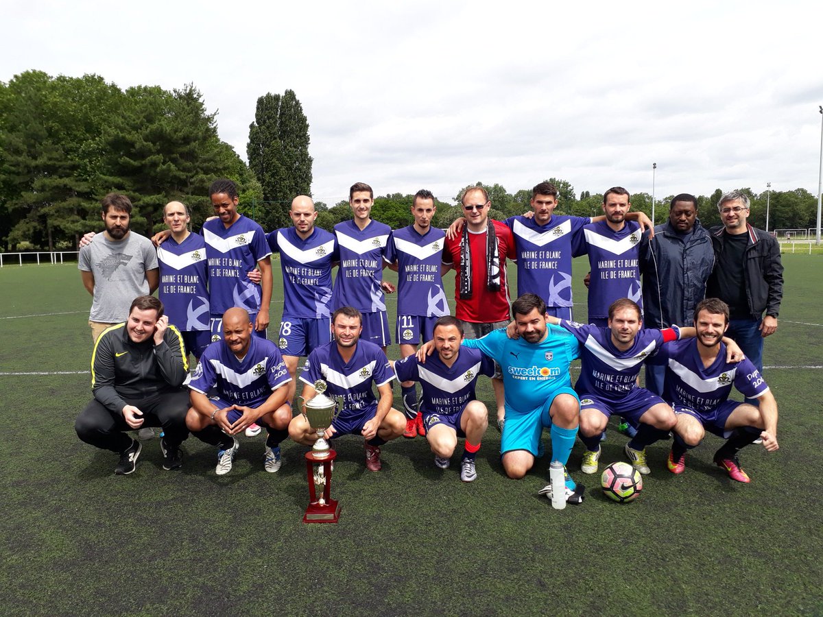 Gibaldipontin's tweet photo. @MBIDF finale du championnat mb idf vs Liverpool https://t.co/x5LhO2S4rE