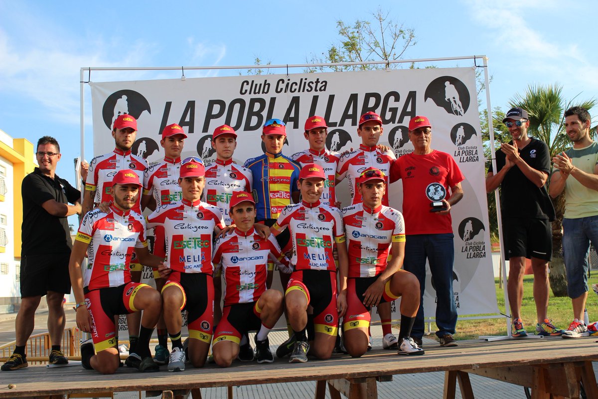 CCLaPalmaCT's tweet photo. Día grande para el equipo ayer en #PoblaLlarga, cierre de Challenge CV:
DOBLETE 🙌🙌 de @oscarsanchz_ y @alvaropolort, que junto a @valera_fernand (8°) formaron parte de la fuga buena del día y lograron rematar de forma magistral...
+ Victoria por Equipos! #CHCV https://t.co/2WFZO0PWdT