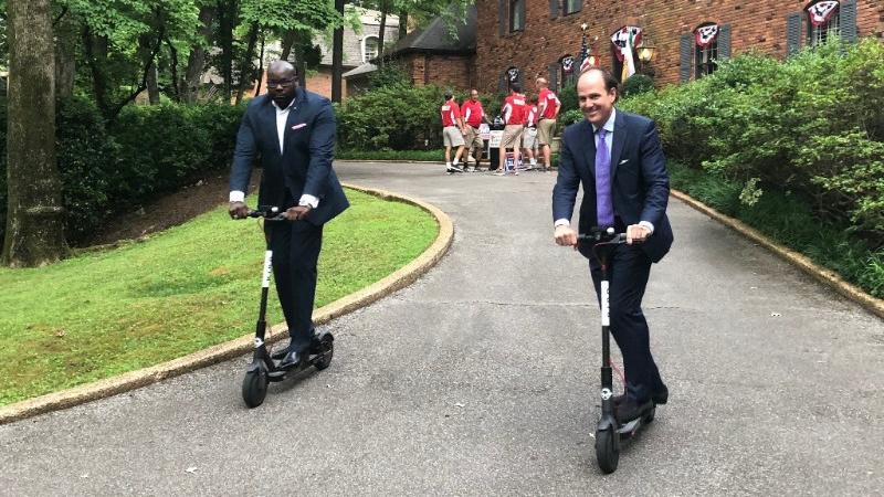 After quick stay in Nashville, Bird scooters flock to Memphis bit.ly/2JLQtw6