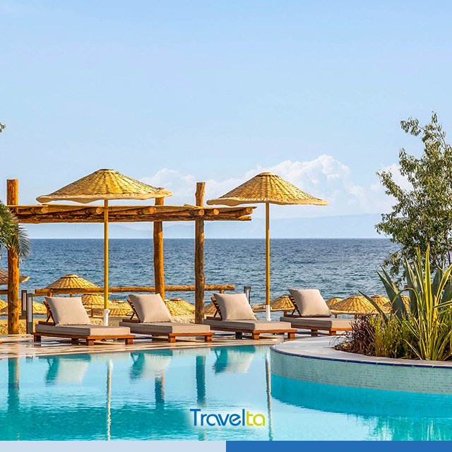 Travelta's tweet photo. Luieren bij de zwembaden in de weelderige tuin vol palm-, olijf- en pijnbomen, een plekje in de zon aan één van de twee zandstranden direct voor de deur of glijbanen testen in het aquapark. ☀🌴 ➜ https://t.co/FMYBqRQLrl https://t.co/7zcYdF9ceh