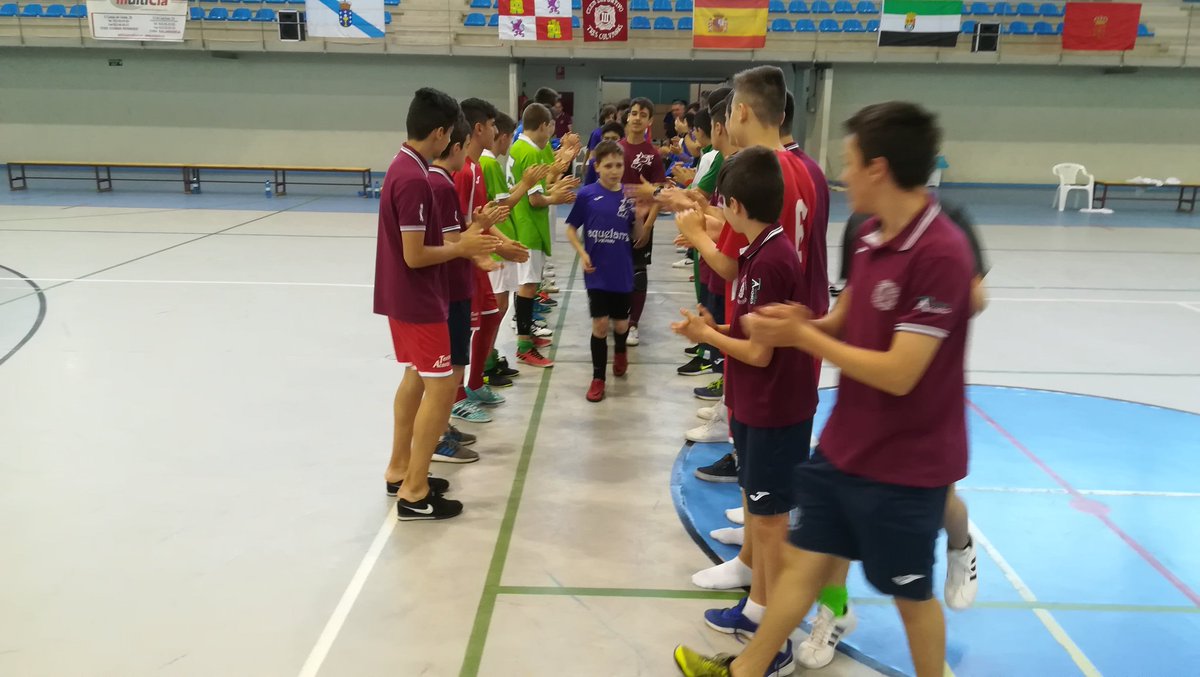 trescolumnascd's tweet photo. 🏆 Campeonato de España Infantil 🇪🇸

Enhorabuena al @EDCVerin por proclamarse Campeón de la Fase Previa y meterse en la Final Four.

Pleno de victorias en sus tres partidos para conseguir el billete a Almería. https://t.co/8ho8tMwGYN