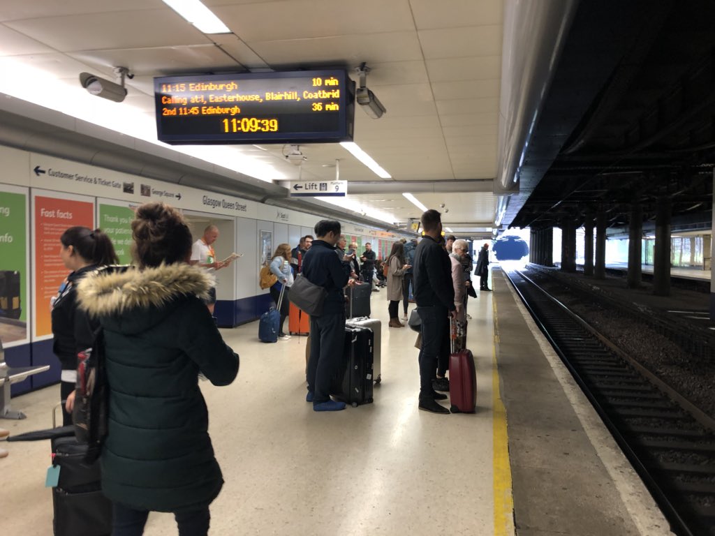 YvMcL's tweet image. Having a good old moan this morning. 

“This train will consist of three carriages only” 

*gasps from the platform with more folk still arriving #trainfun