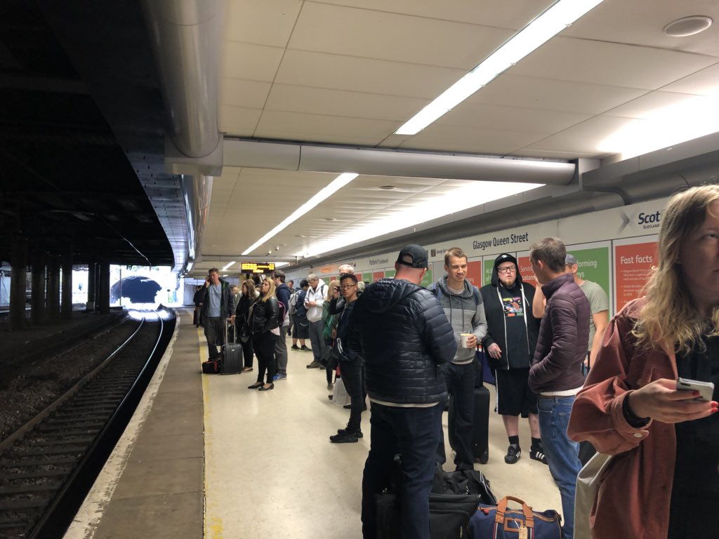YvMcL's tweet image. Having a good old moan this morning. 

“This train will consist of three carriages only” 

*gasps from the platform with more folk still arriving #trainfun