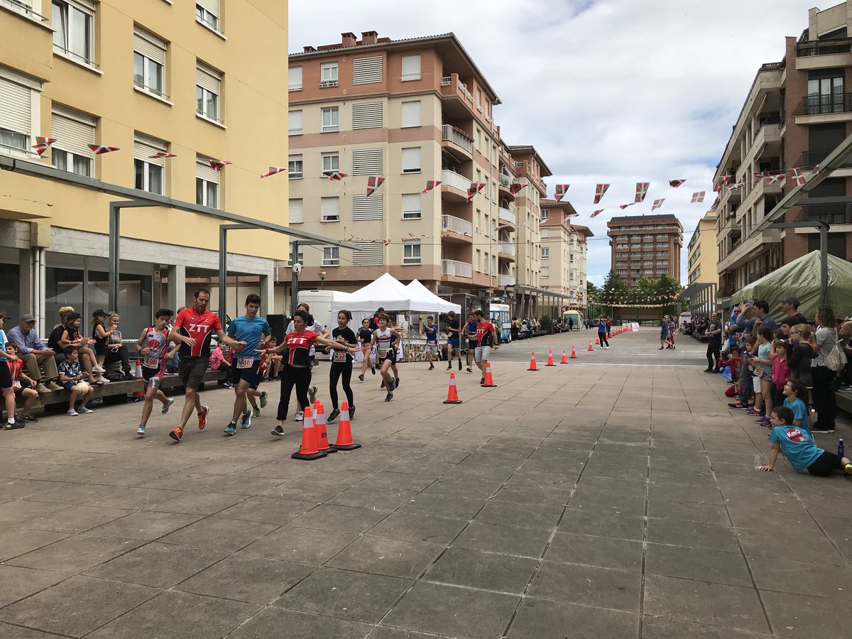 TriGipuzkoa's tweet photo. Gaur igandean ospatu da @ZumaiakoTri-ko eskutik Duatloi Txikia. Zorionak parte hartzaile denei!

Gipuzkoan badago duatloi harrobia! #GipuzkoaTri https://t.co/iVV5enDpwK
