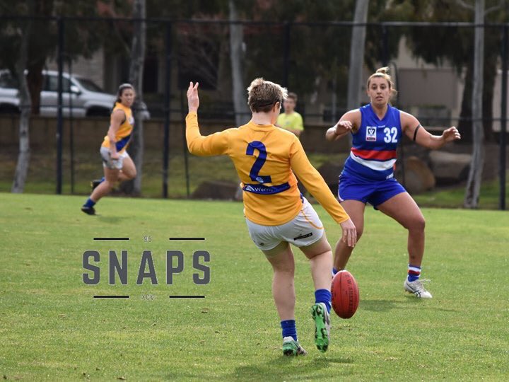Incredibly awesome to be shooting the @BulldogsW first VFLW win against @WilliamstownFC 

More photos from the historic day are now up on the 95 Snaps Facebook page! 
#VFLW #AFLW #AFLWomens #womensfooty