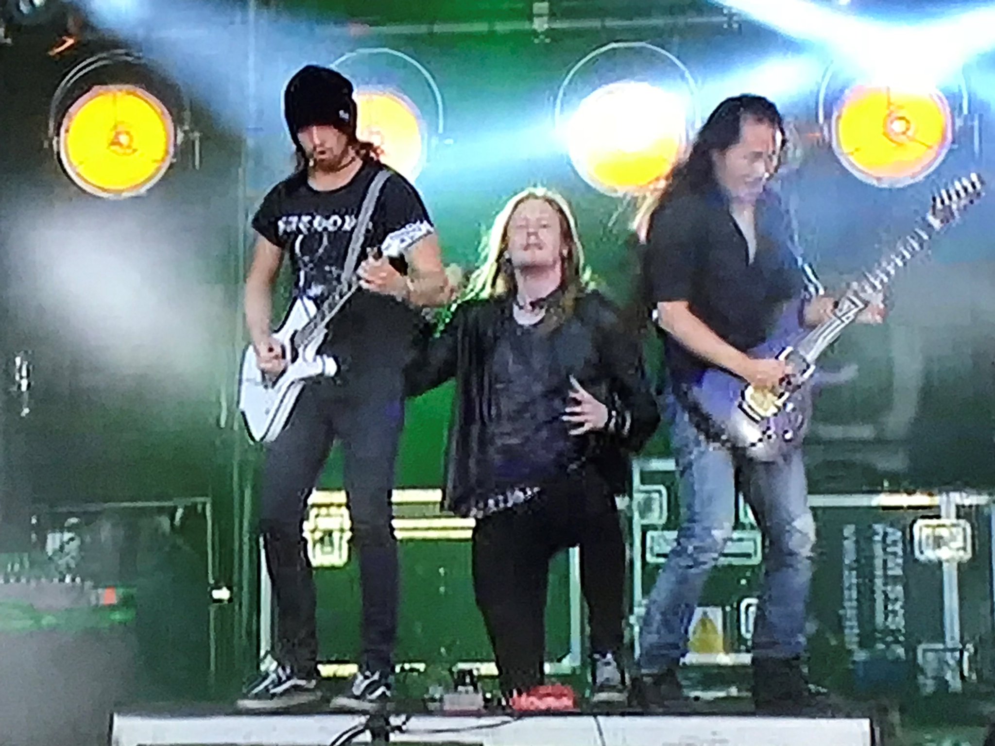 元･THE HEAVY METAL BAR 51 FIFTY ONE on Twitter "6月17日、今日ものんびりと営業中です～😄