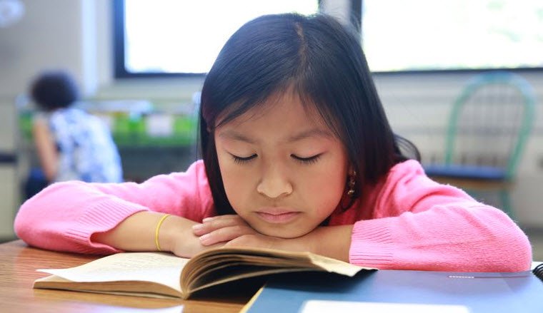 FountasPinnell's tweet photo. Here are some ways that parents and caregivers can support their children on their literacy journey at home. #FPLiteracy https://t.co/6pxqEbq5oR https://t.co/8jaTV5wLHF