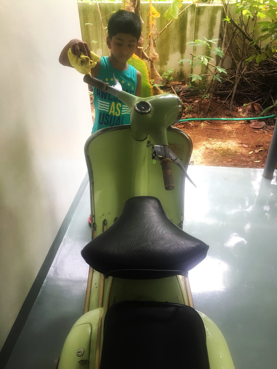 Teach them young.
Level one: Cleaning & polishing.
Training day. A Sunday well spent with my nephew.

#Vespa #VespaLove