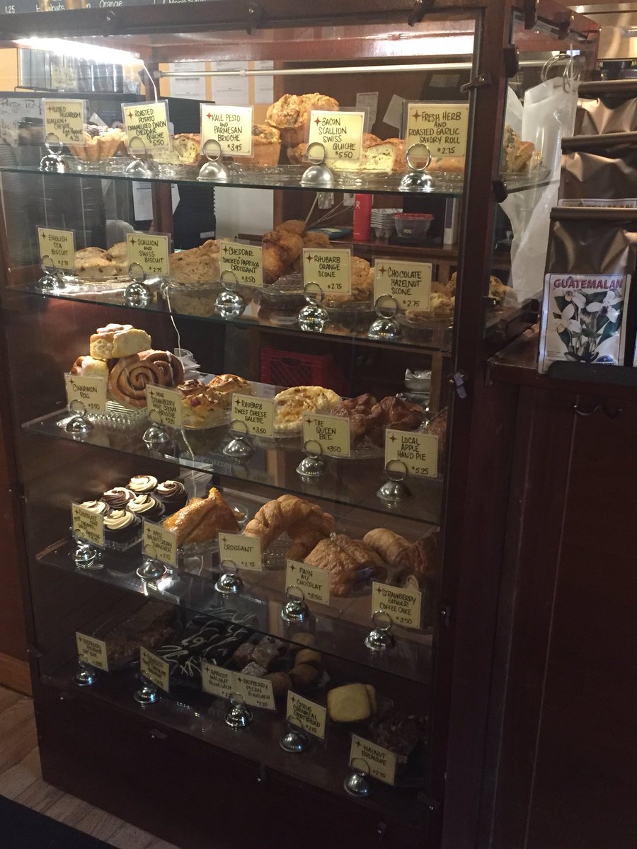 Looking for a last minute Father’s Day gift... we have a few ideas ❤️🧡💙
.
.
.
#breakfastinbed #fathersday #love #highpointpastries #wearepastrypeople #cafe #coffee #treats