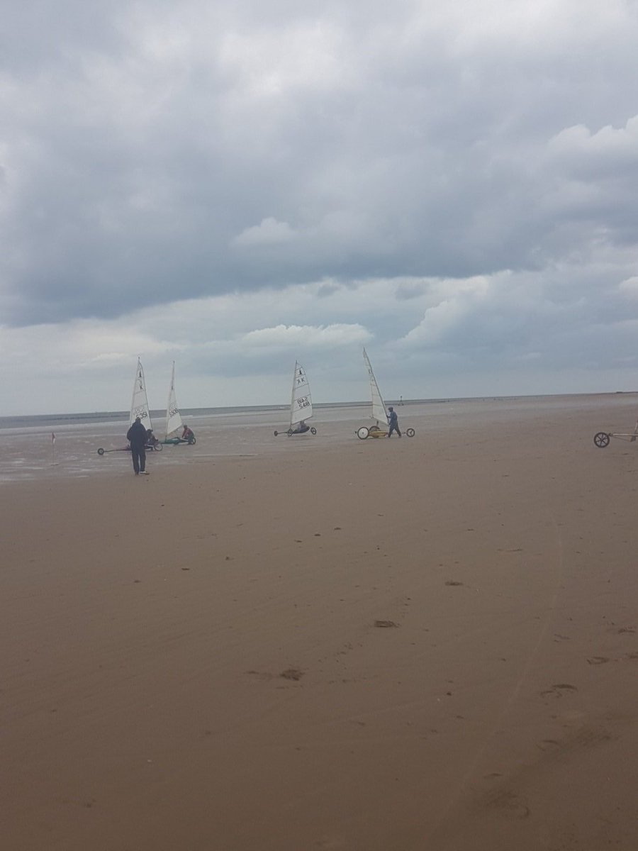 LandsailRedcar's tweet photo. Class 5 and standarts heading onto the course for their first race of the day

#RideTheWind

@RedcarCleveland https://t.co/0HQt8VObJp