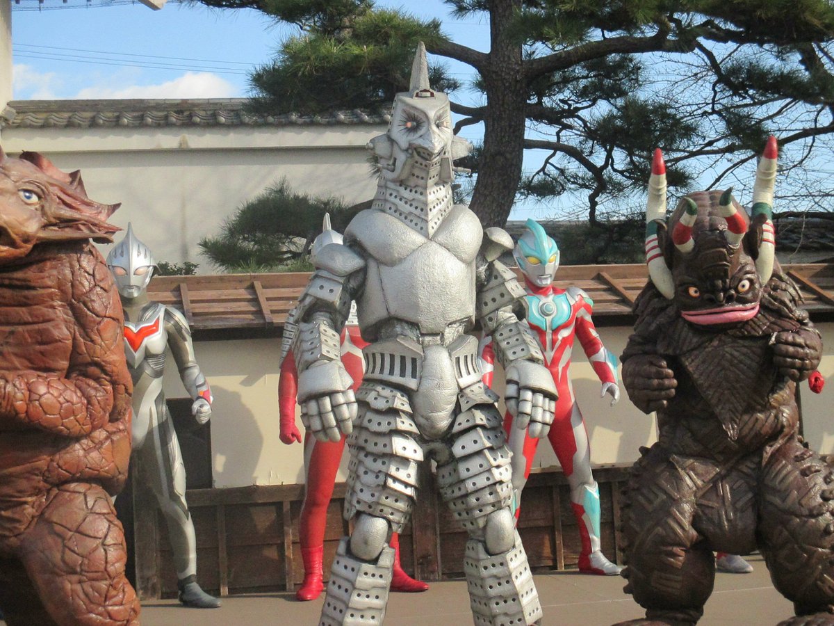 Uzivatel 鉄道 生き物探検隊 Na Twitteru ウルトラヒーロー 怪獣