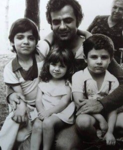 busecekareler's tweet photo. Çocuklarına “İşte O ‘benim’ babam!” dedirten tüm babaların Babalar Günü kutlu olsun…
https://t.co/oT3UFlYmmv
#babalargunu #busece https://t.co/aKpNUHXYKD