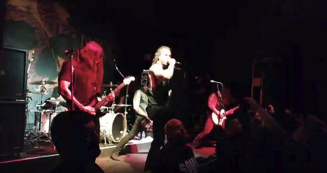 AS I LAY DYING Plays First Concert In Five Years (Video) blabbermouth.net/news/as-i-lay-… https://t.co/VGWpLcH71X