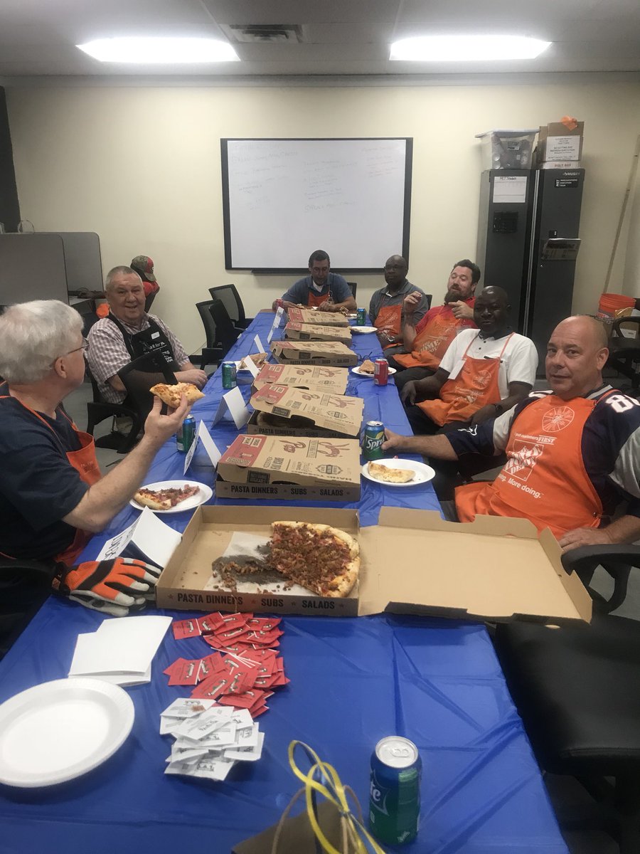 regina_dailey05's tweet photo. Happy Father’s Day guys we hope you enjoy your day!! @BohannonTodd @Rachael0172 @kenny_sims @Thedepot0172 @elisiatumHD @JimNunnTHD @calamore3 https://t.co/IRV5JR3FAz