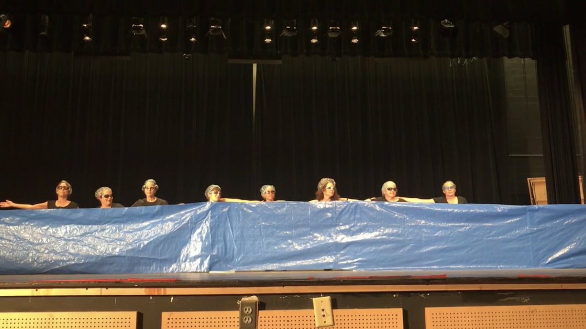 OakParkElem's tweet photo. Oak Park Idol fundraiser! Sold out show! OP Ss and Ts are so talented!Dancers, singers, comedians synchronized swimmers and more! We raised over $1500 for St. Jude! Great night for our OP community! #oprocks! https://t.co/GfNpDQBcF5
