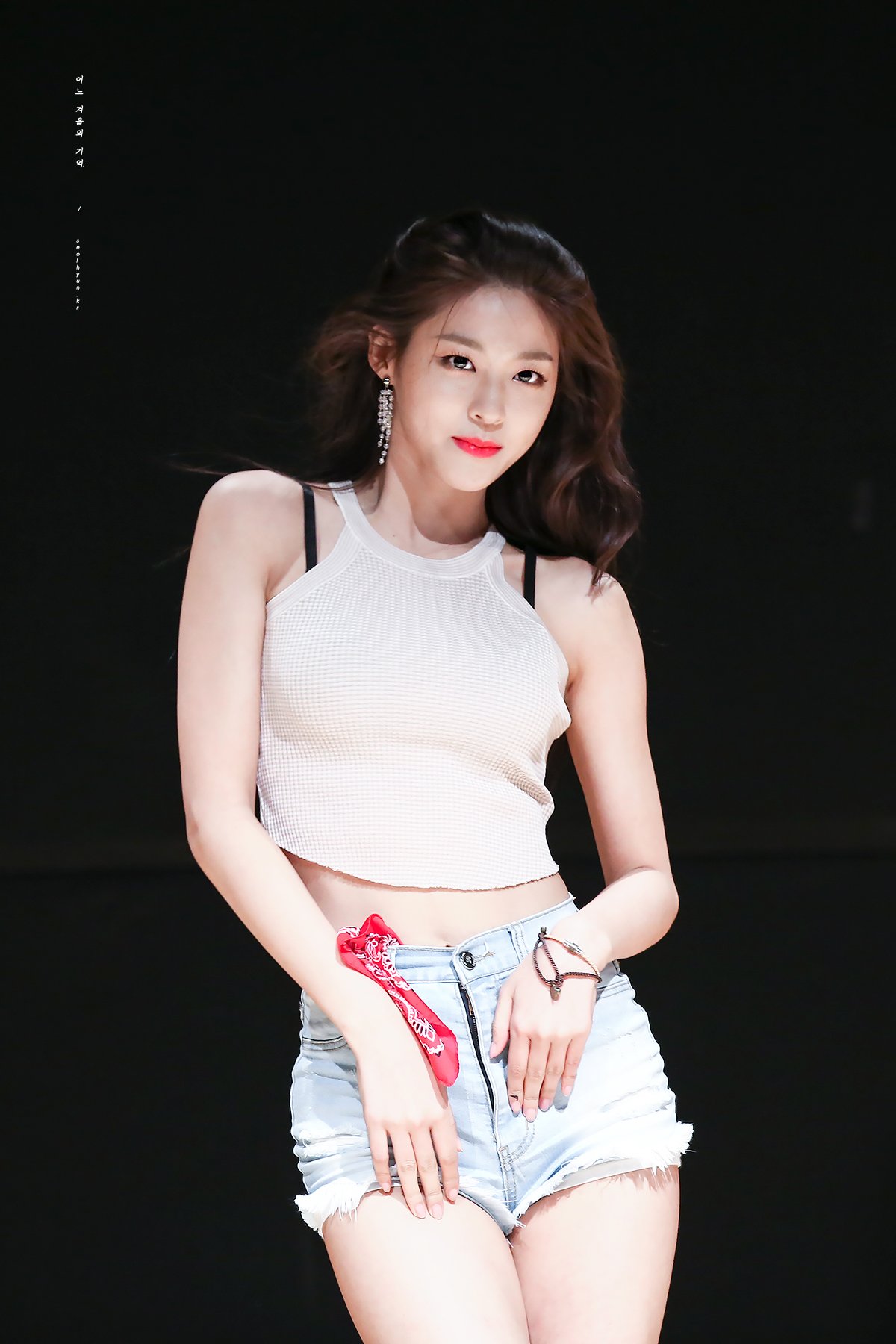 Df52XlSVQAIxAL8.jpg:orig