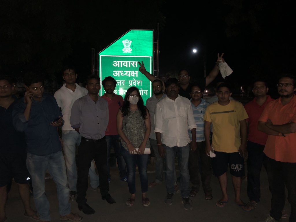 KaushalSingh333's tweet photo. @CMOfficeUP अंतिम एक घण्टे का समय  @myogiadityanath  @PMOIndia  @ndtv  @abpnewshindi अन्यथा  अपना सफ़ाया के लिए तैयार रहे ! https://t.co/pcq7fpKM4C