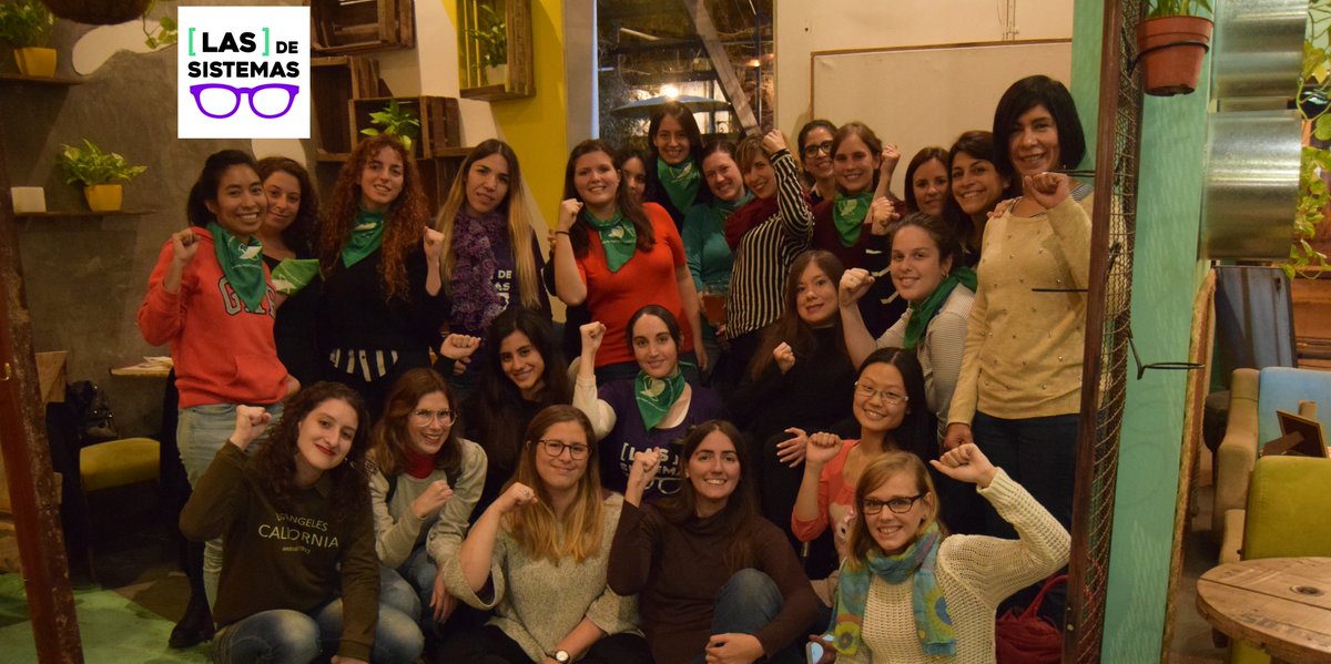 lasdesistemas's tweet photo. Ayer pasó una juntada en donde festejamos que nos tenemos, nos abrazamos, pensamos lo que pasó y lo que se viene. Muches no nos queríamos ir más. 6 horas a pura charla y un brindis por todo lo logrado.

Estamos juntes y nos ven
hackeando el patriarcado
Se va a caer https://t.co/l7NciHAvCw