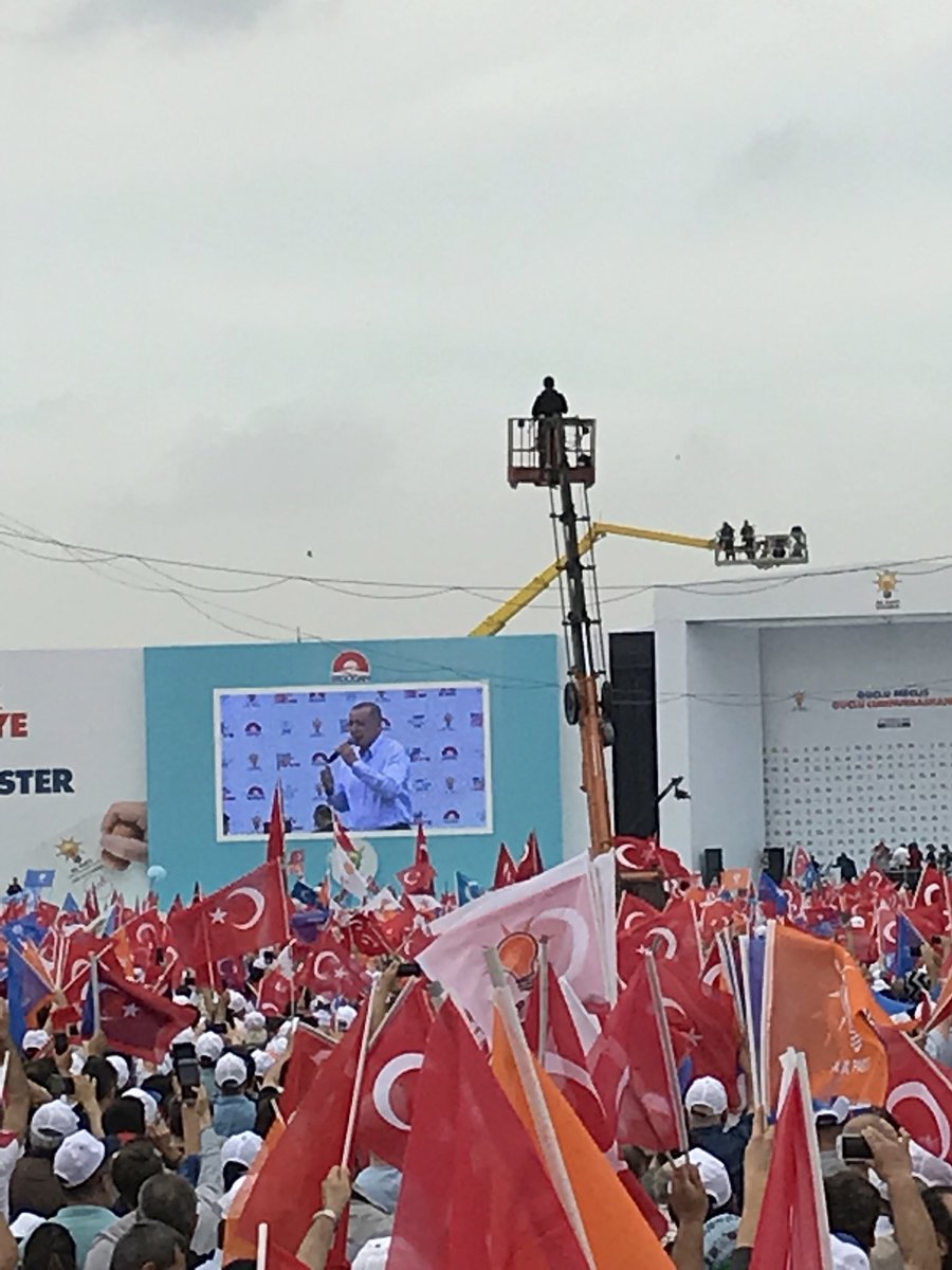 nuri_kalan's tweet photo. Oğlum,Kızım ve Eşimle beraber Cumhurbaşkanımızı dinliyoruz https://t.co/ZA3dhXxjOU