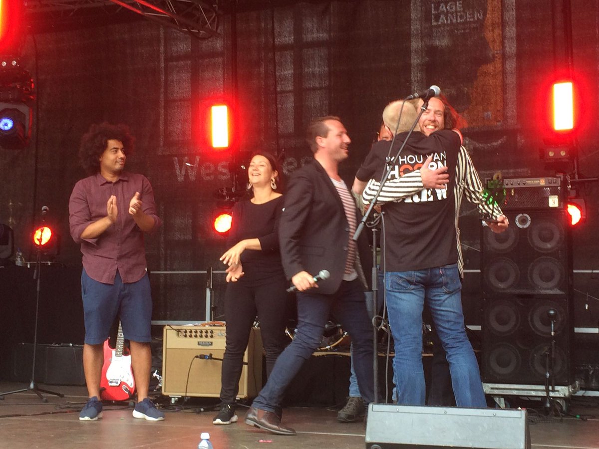 Stadsfeesten's tweet image. 'Feico de Leeuw' Award is een aanmoedigingsprijs en wordt in die zin ook uitgereikt aan een persoon/organisatie die duidelijk nog aan het begin staat van zijn/haar activiteiten.

De initiator van de prijs, de Hoornse Stadsfeesten maakte bekend dat Jesper Huisman deze prijs wint!