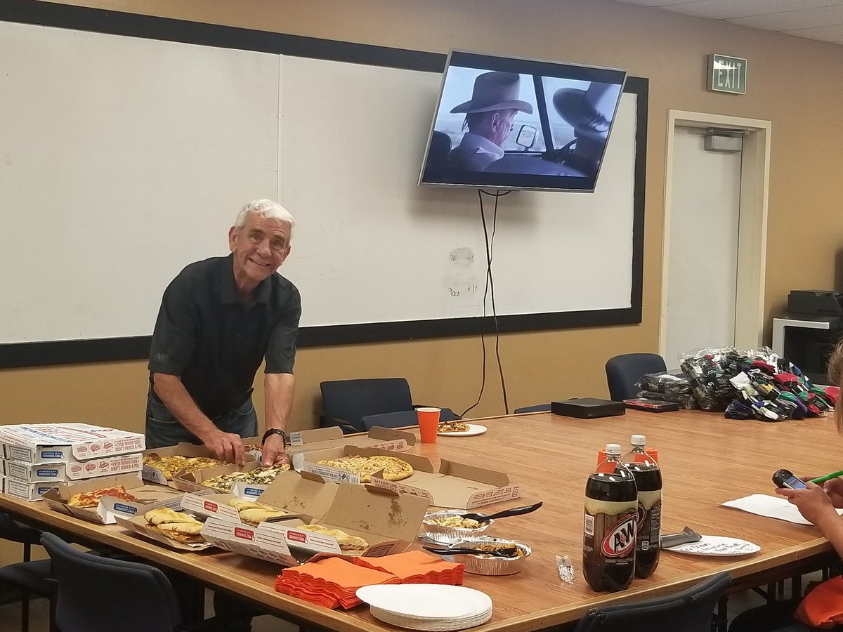 Pizza! Rootbeer floats! Old Western Movie! Socks! We Love Our Dads! #FathersDay <a href="/jcruz_x/">🇨🇴</a> <a href="/wendyrr7/">THD@WendyRamjas</a> <a href="/sours25/">Stephanie</a>