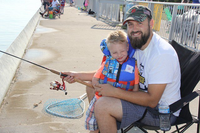 PHOTOS: Riverside Optimist Club Free Kids Fishing Derby bit.ly/2JXF5tq #YQG https://t.co/7mTBrKE7mm