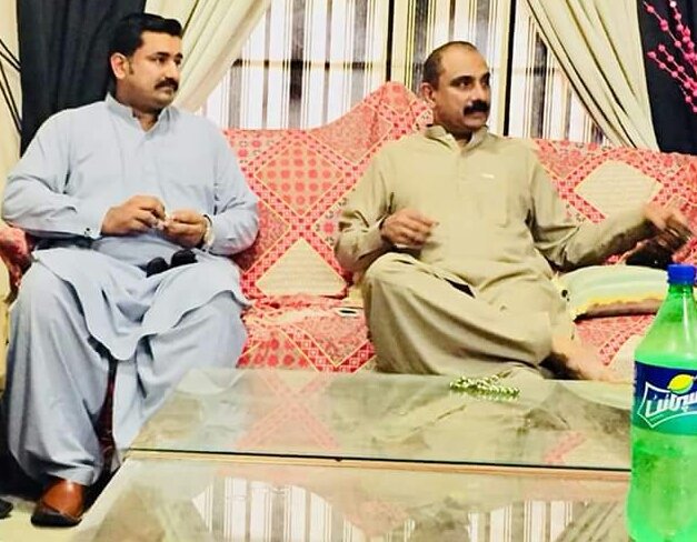 SYEDFAYAZALISH8's tweet photo. میری رہائش گاھ پر پاکستان پیپلزپارٹی ��ے عہدیداروں اور ورکروں اور ایس ایس جی سی کے ایمپلائز نے مجھے سے عید ملے۔ https://t.co/M88JaAUOZX